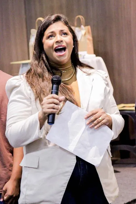 Apresentação de canto na Academy Music Classes